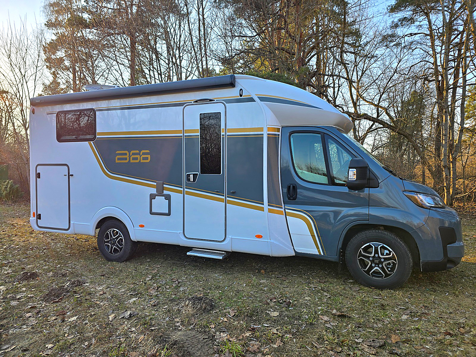 burstner-a66-exterior-right-side burstner-a66-exterior-right-side