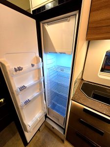 burstner-a66-interior-fridge burstner-a66-interior-fridge
