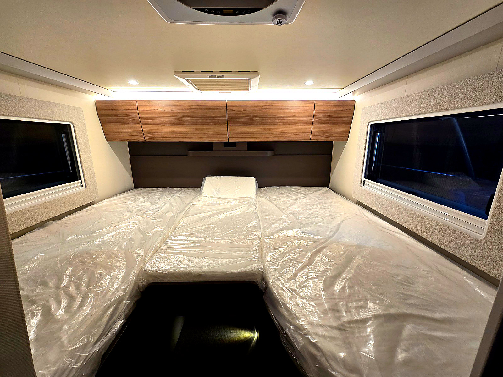 burstner-a66-interior-rear-bedroom burstner-a66-interior-rear-bedroom