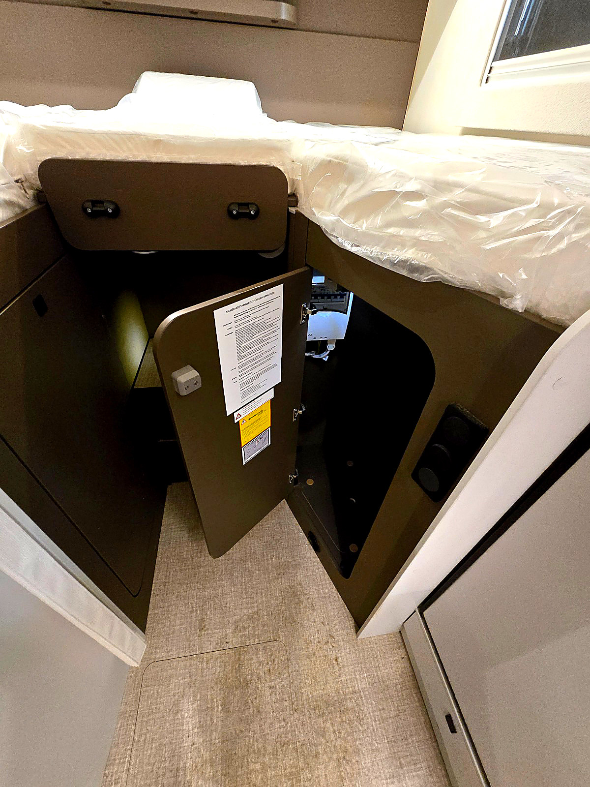 burstner-a66-interior-under-bed-utility burstner-a66-interior-under-bed-utility